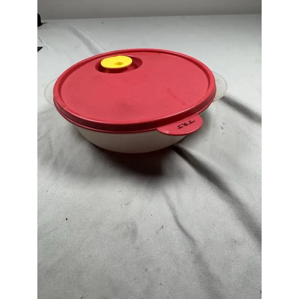 Tupperware Vent N Serve 4.25 Cup 1L Container Red Lid Yellow Vent USA